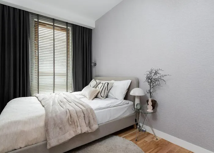 Aura Premium Mokotow Apartamento *